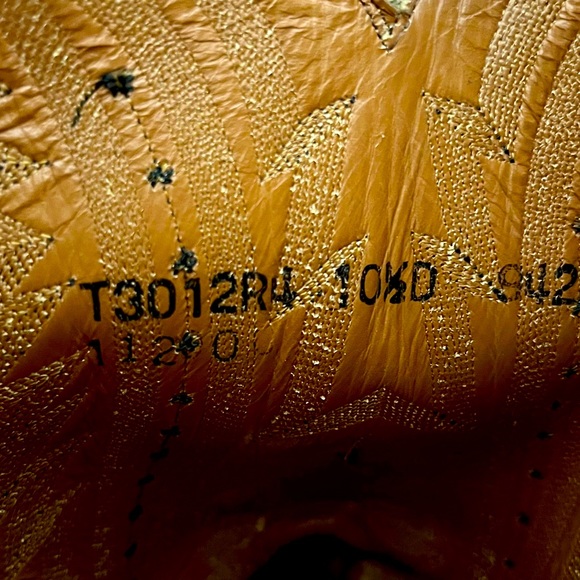 Authentic Lucchese Beautiful Black Cherry Boots 10.5 D photos don’t do justice! - Picture 11 of 15